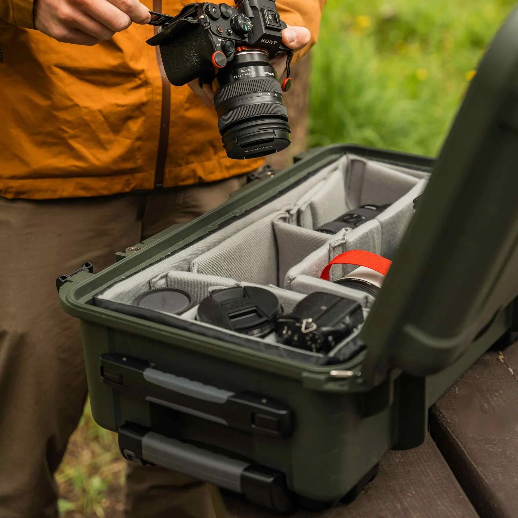 NANUK 935 Camera Case - Pro Photo Kit - Image 40